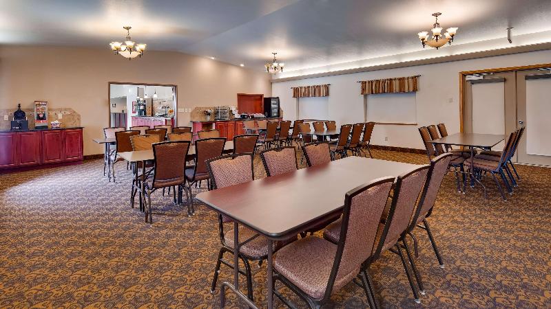 فندق Best Western West Hills Inn