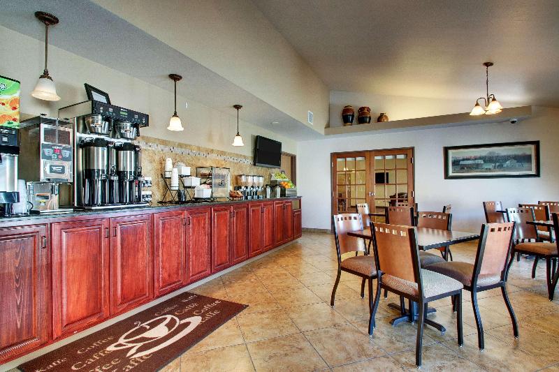 فندق Best Western West Hills Inn