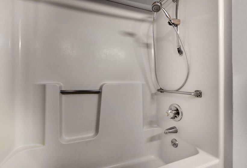 فندق Best Western West Hills Inn