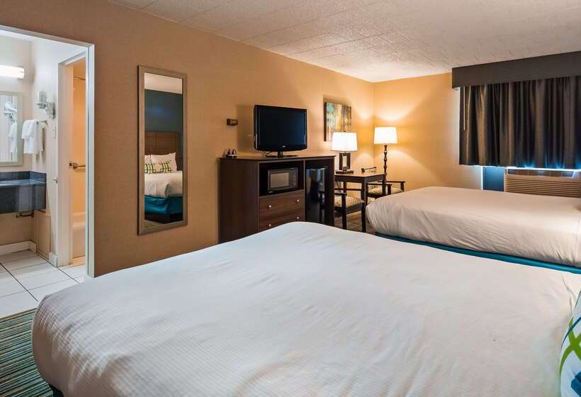 酒店 Best Western Woodhaven Inn