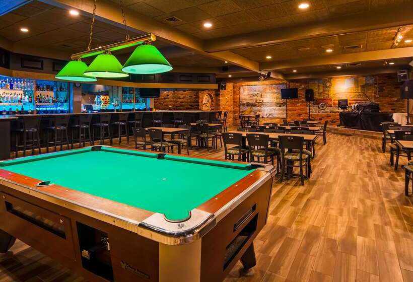 酒店 Best Western Woodhaven Inn