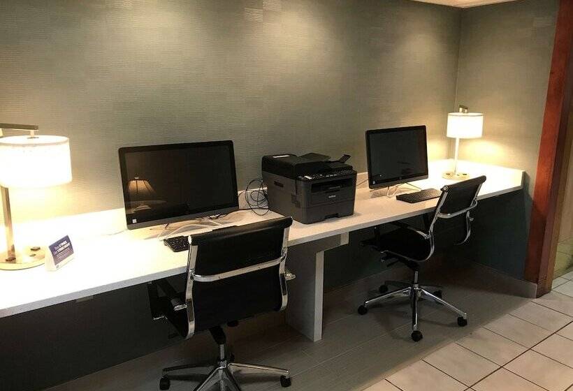 酒店 Best Western Woodhaven Inn