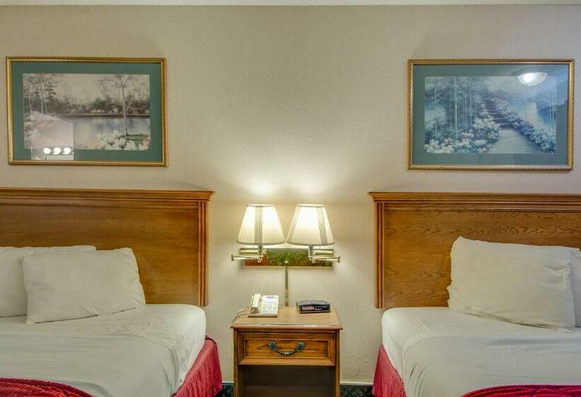 בית מלון כפרי Bridgeway Inn & Suites