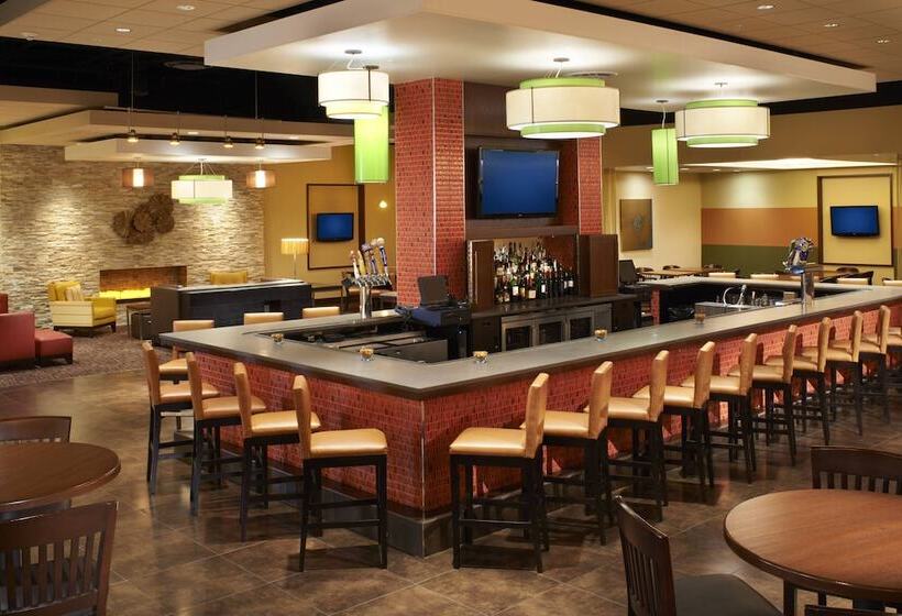 בית מלון כפרי Buffalo Marriott Niagara