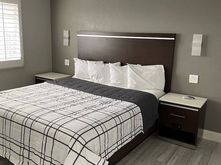 فندق Cabana Inn & Suites