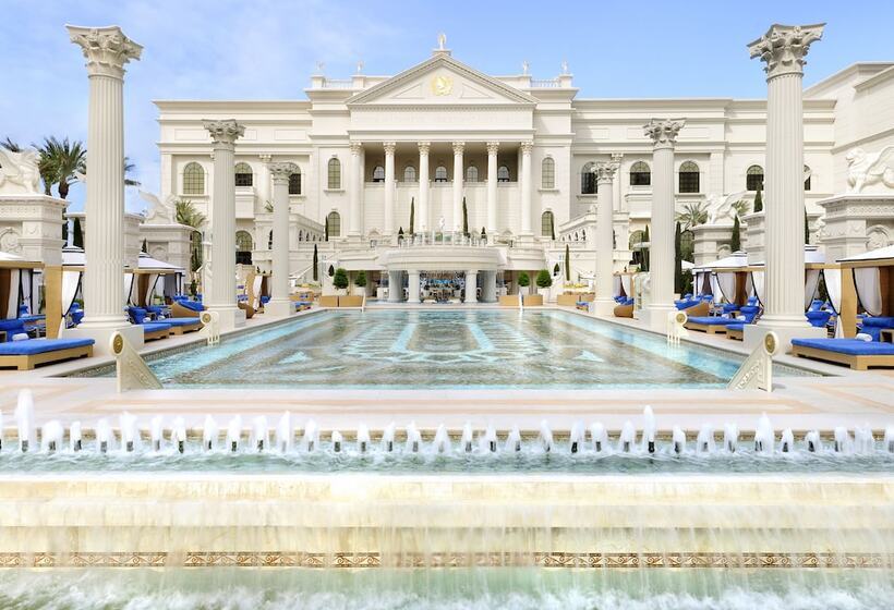 בית מלון כפרי Caesars Palace