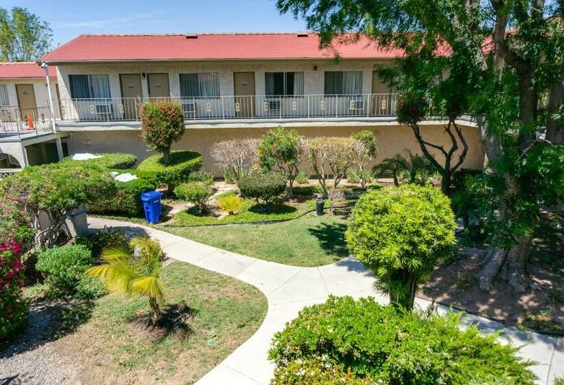 ホテル California Suites