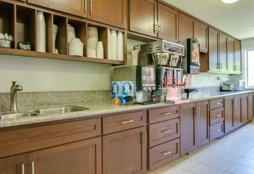 ホテル California Suites