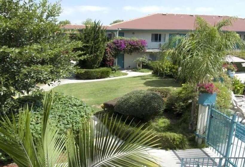 هتل California Suites