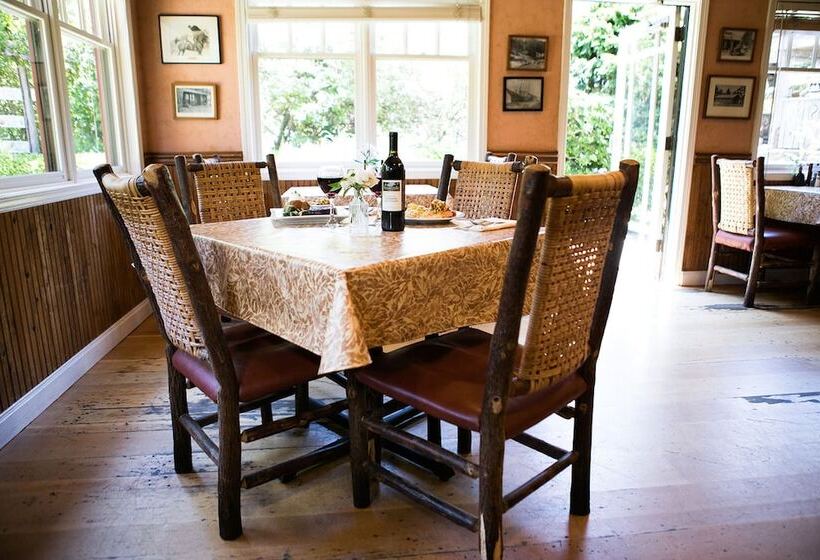 호텔 Cambria Pines Lodge