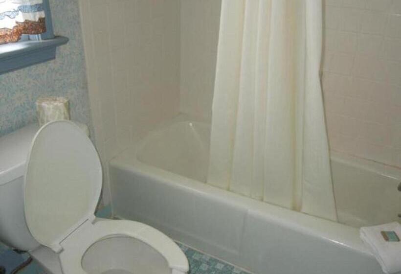 فندق Captain John Smith Inn Williamsburg