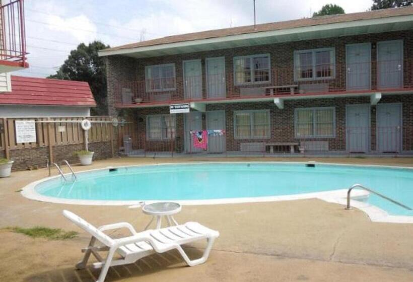 فندق Captain John Smith Inn Williamsburg