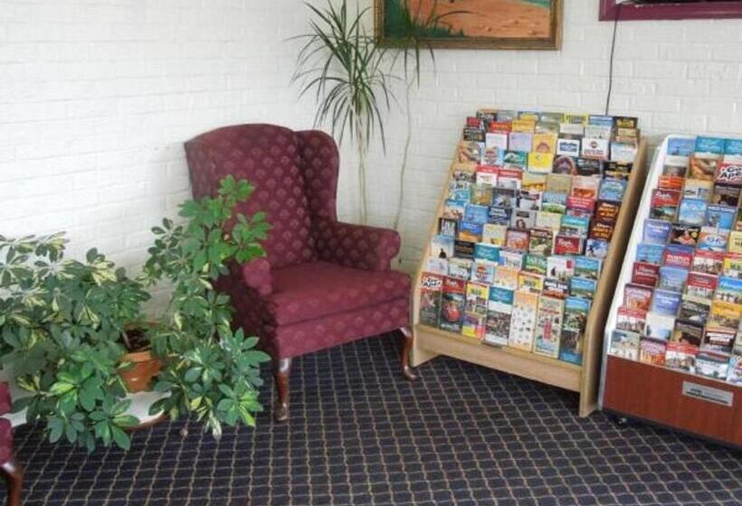 فندق Captain John Smith Inn Williamsburg