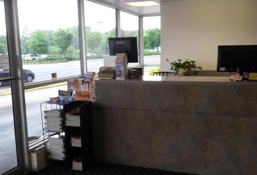 فندق Captain John Smith Inn Williamsburg