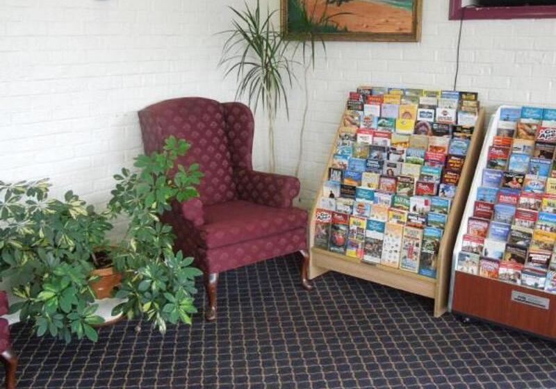 فندق Captain John Smith Inn Williamsburg