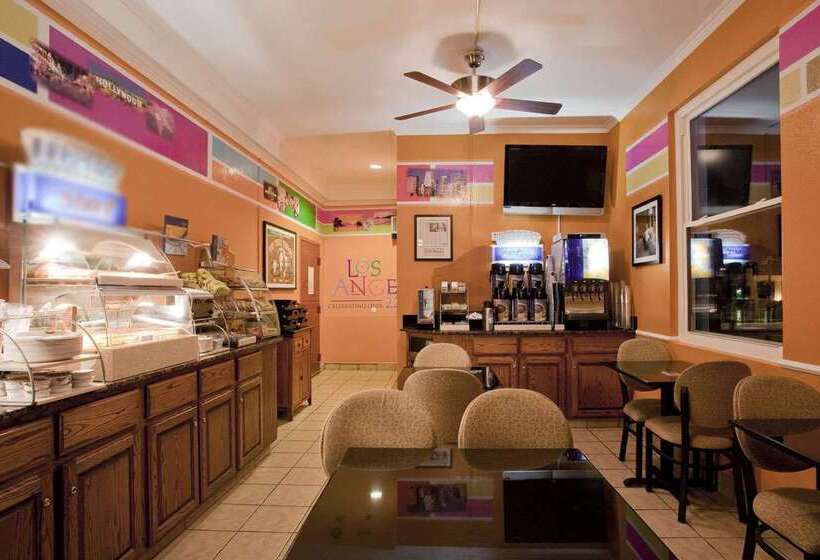 Century Park Hotel La