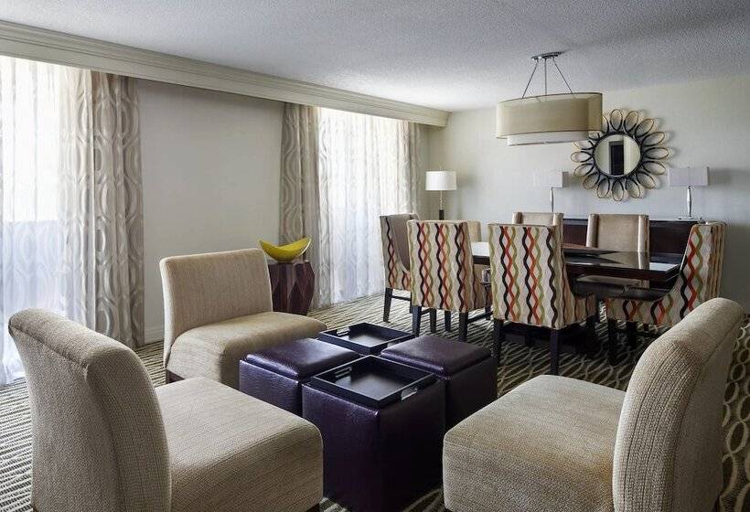 Отель Charleston Marriott Town Center