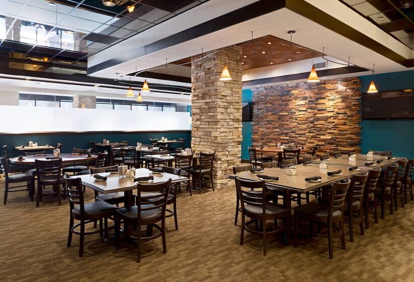 Отель Charleston Marriott Town Center