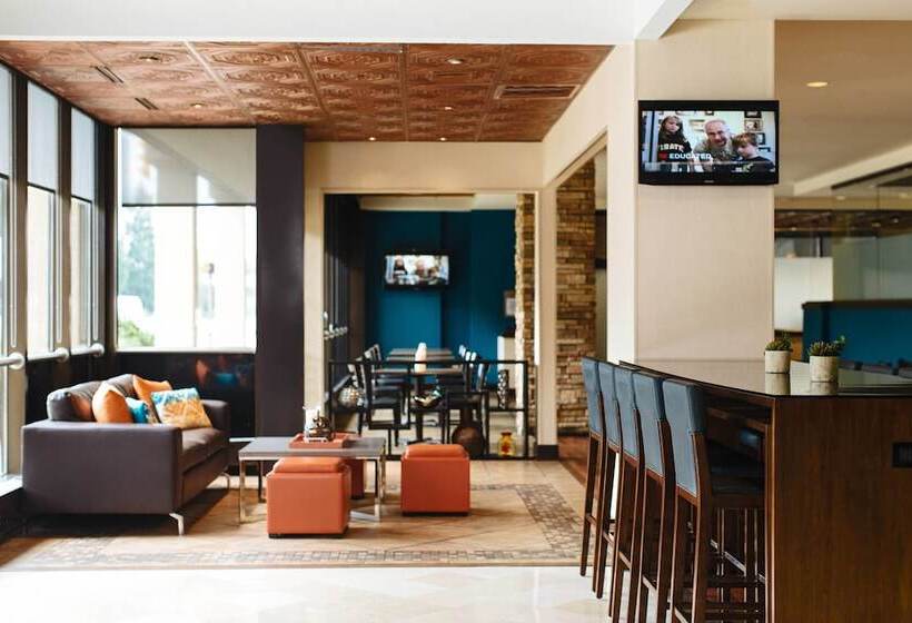 Отель Charleston Marriott Town Center