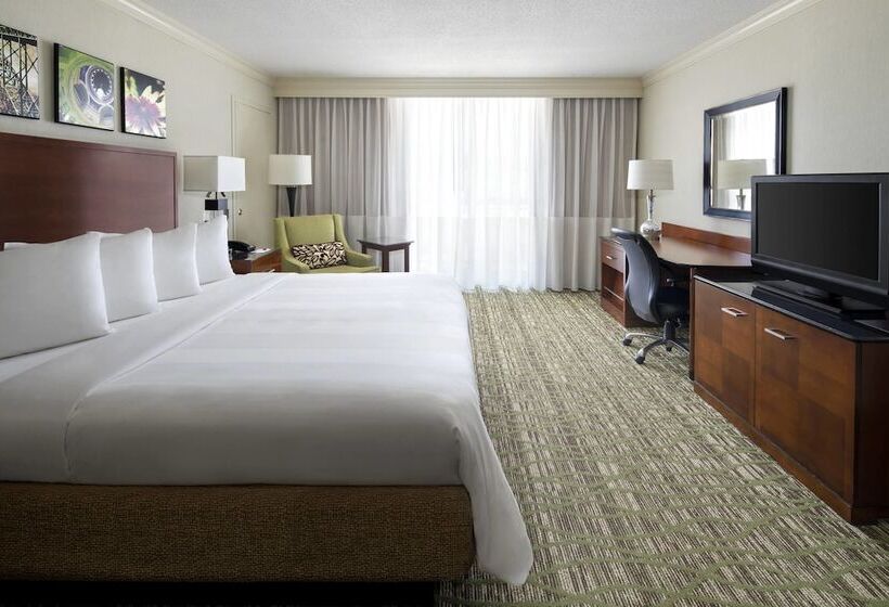 Отель Charleston Marriott Town Center