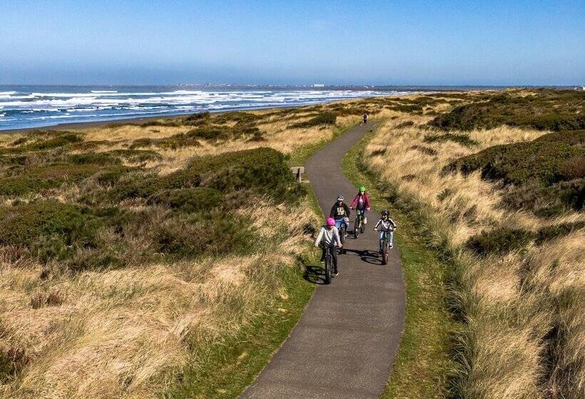 هتل Chateau Westport Resort