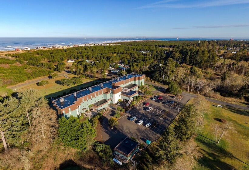 هتل Chateau Westport Resort