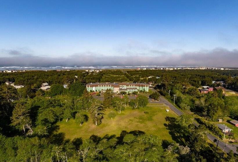 هتل Chateau Westport Resort