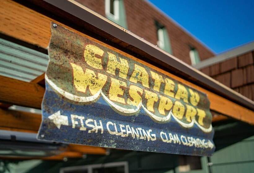 هتل Chateau Westport Resort