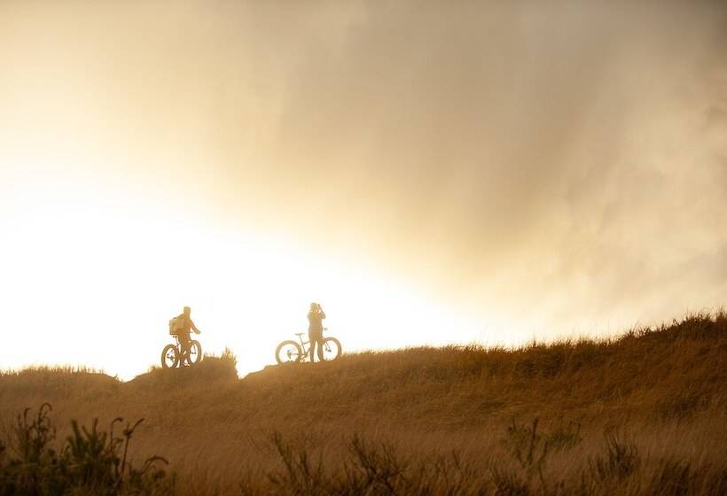 هتل Chateau Westport Resort