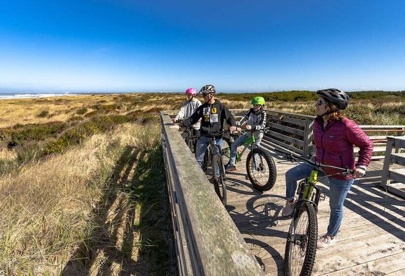 هتل Chateau Westport Resort