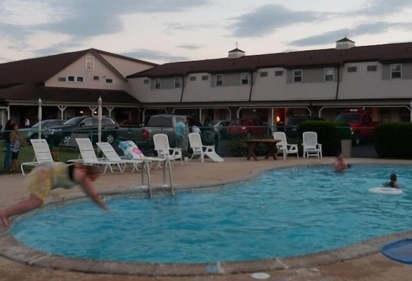 בית מלון כפרי Cherry Lane Motor Inn