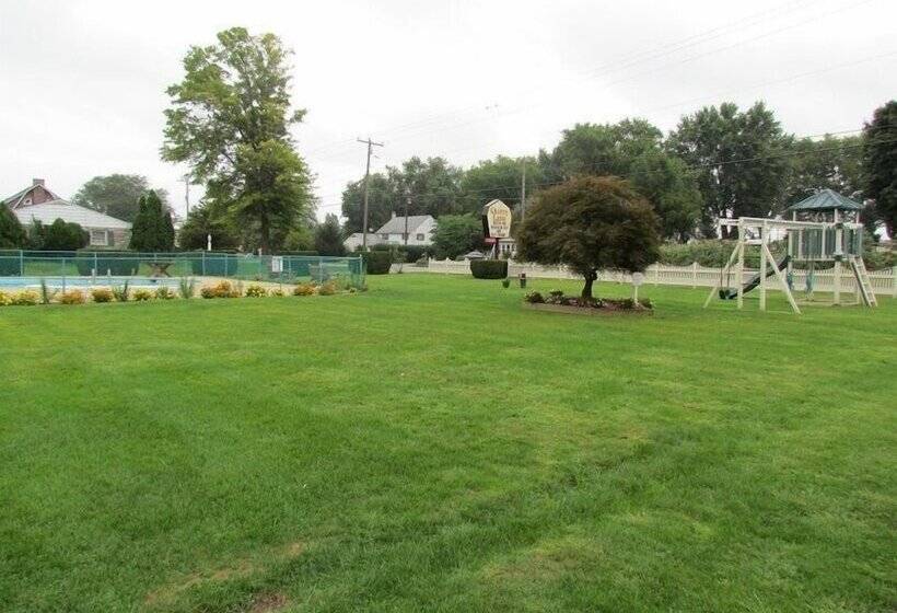 בית מלון כפרי Cherry Lane Motor Inn