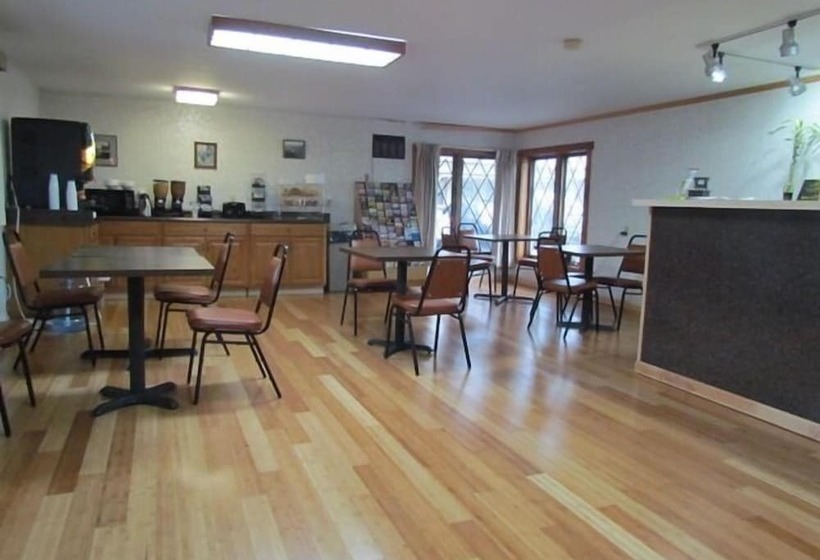 בית מלון כפרי Cherry Lane Motor Inn