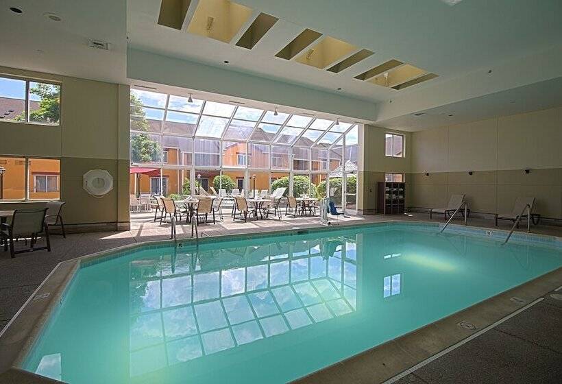 هتل Chicago Club Inn & Suite