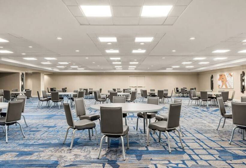 هتل Chicago Marriott Downtown Magnificent Mile