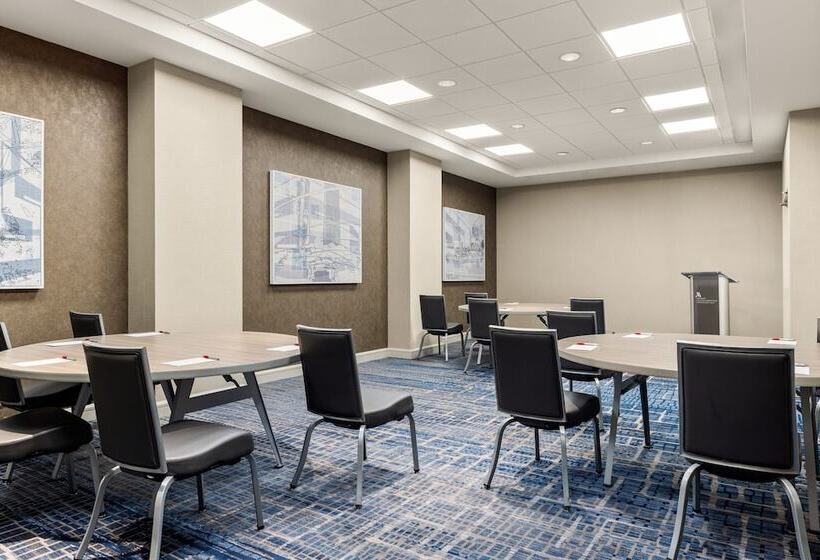 هتل Chicago Marriott Downtown Magnificent Mile