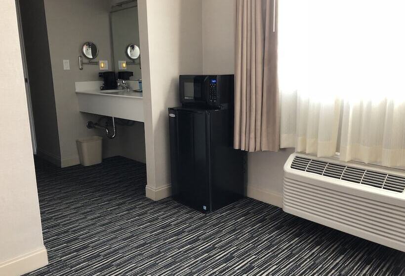 فندق City Center Inn And Suites