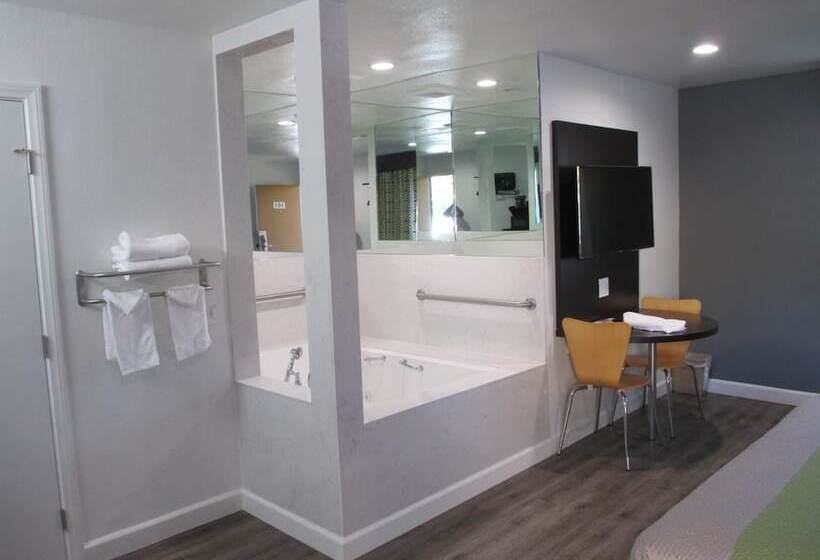 فندق Claremont Lodge