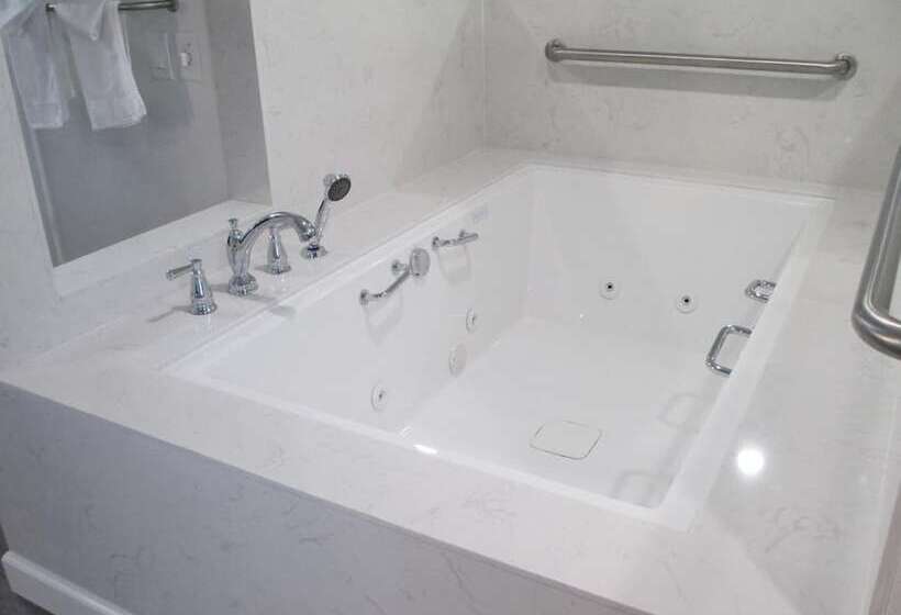 فندق Claremont Lodge