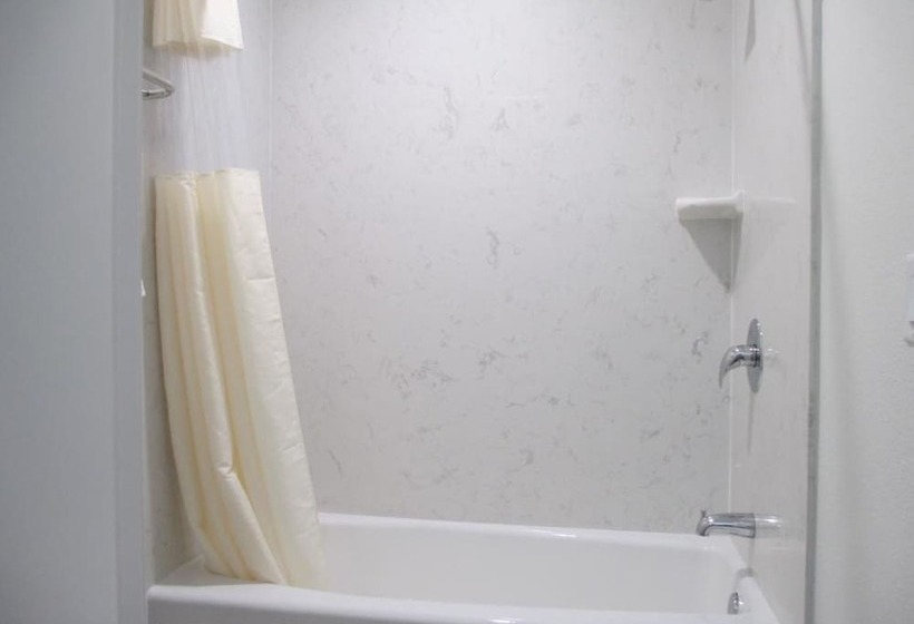 فندق Claremont Lodge