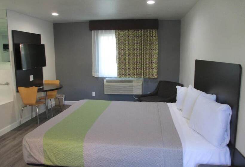 فندق Claremont Lodge