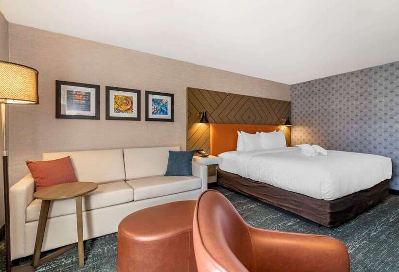 فندق Clarion Inn