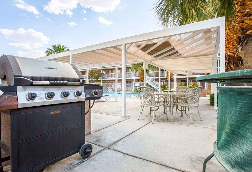 فندق Clarion Inn Near China Lake Naval Station