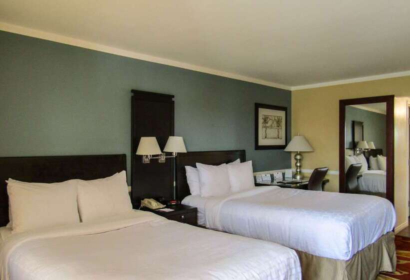 فندق Clarion Inn Near China Lake Naval Station