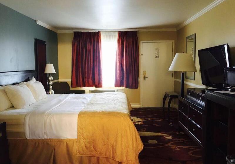 호텔 Clarion Inn Near China Lake Naval Station