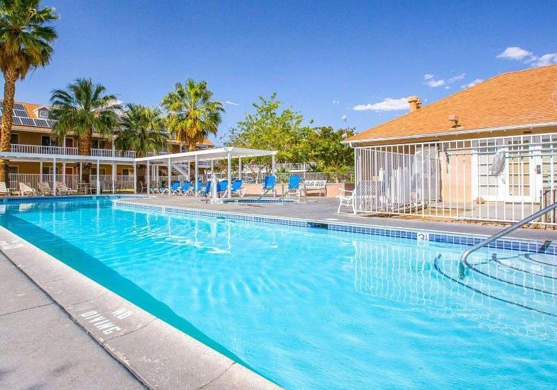 호텔 Clarion Inn Near China Lake Naval Station