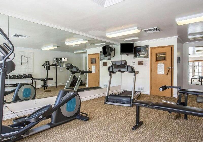 فندق Clarion Inn Near China Lake Naval Station