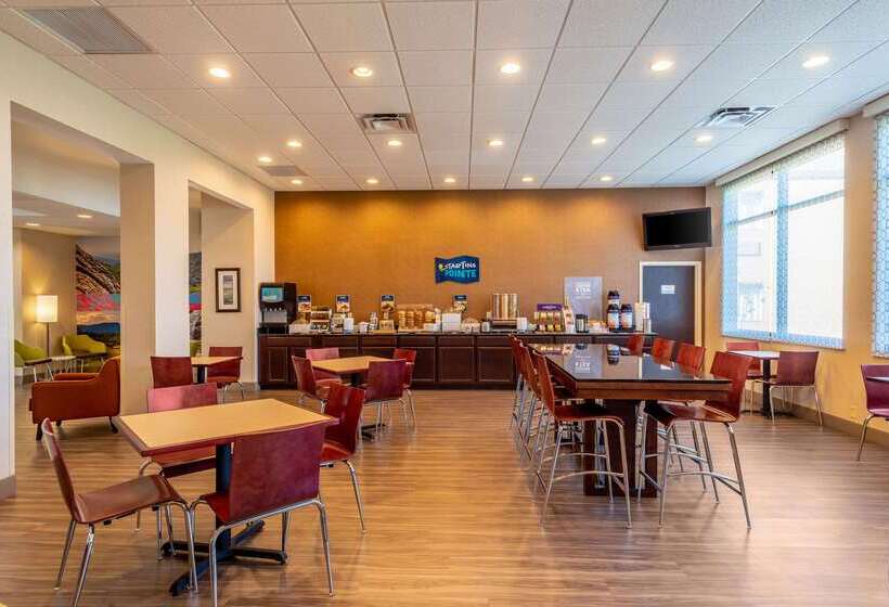 בית מלון כפרי Clarion Pointe Harrisonburg