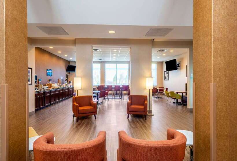 בית מלון כפרי Clarion Pointe Harrisonburg