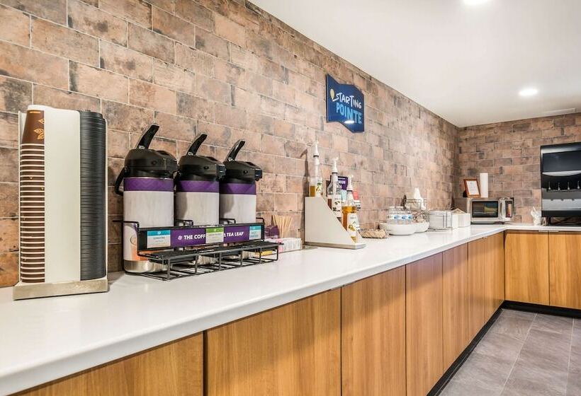 فندق Clarion Pointe Richmond North Near University